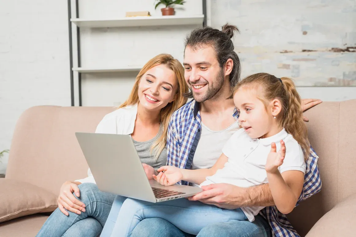 Familia compartiendo tiempo de calidad